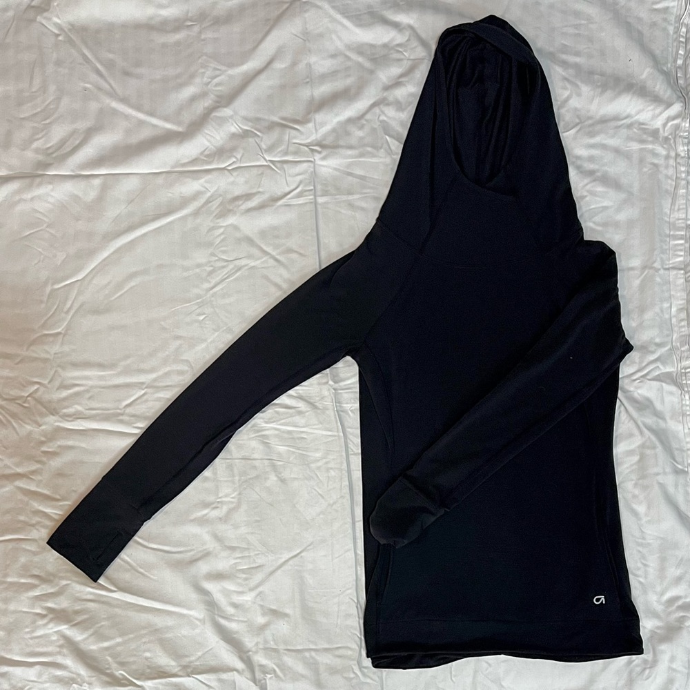 Gap long sleeve with hood and small side pockets